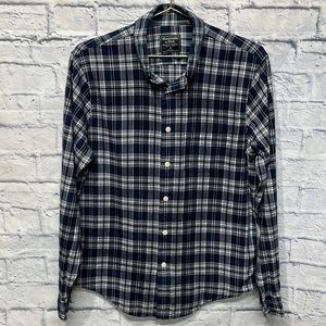 Abercrombie & Fitch Plaid Button-Up